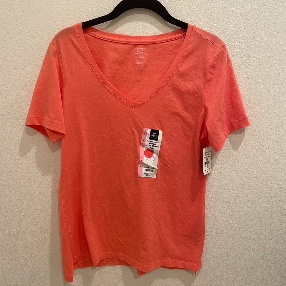 Member’s Mark Ladies Essential V-Neck Short Sleeve Tee | Size Small Peach Pucker